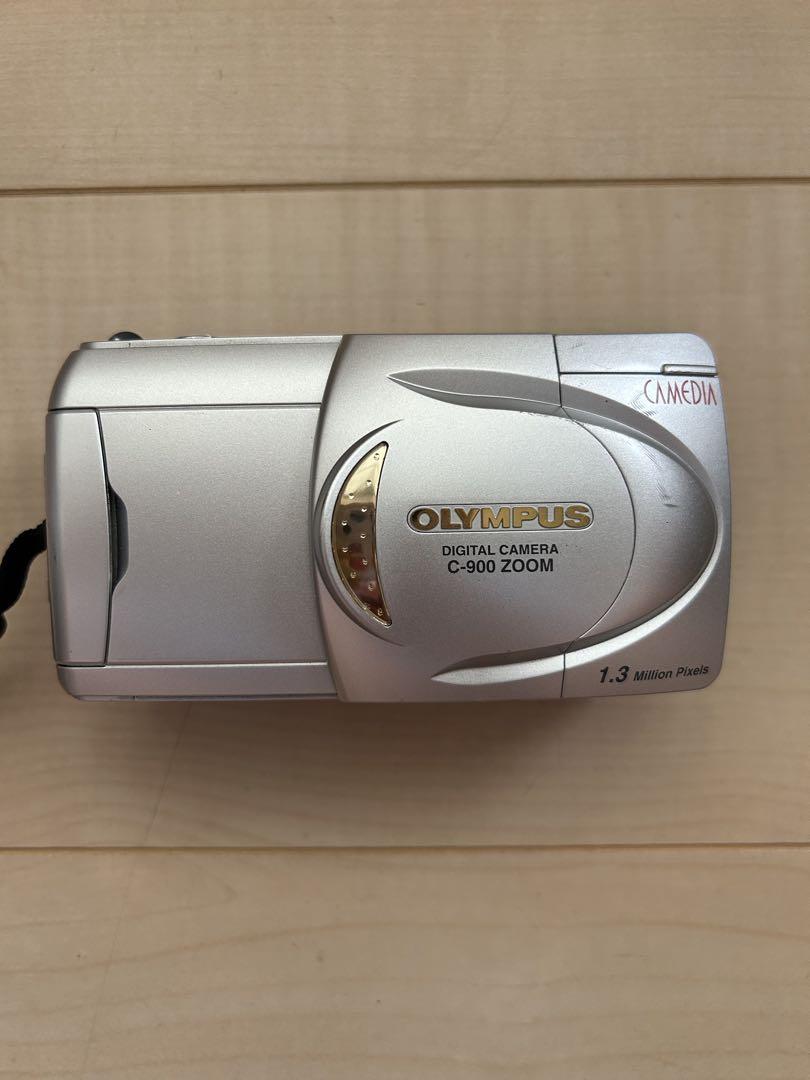 OLYMPUS C-900 ZOOM DIGITAL CAMERA