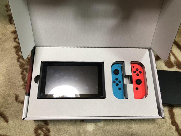 Nintendo Switch Joy-Con２つ付き