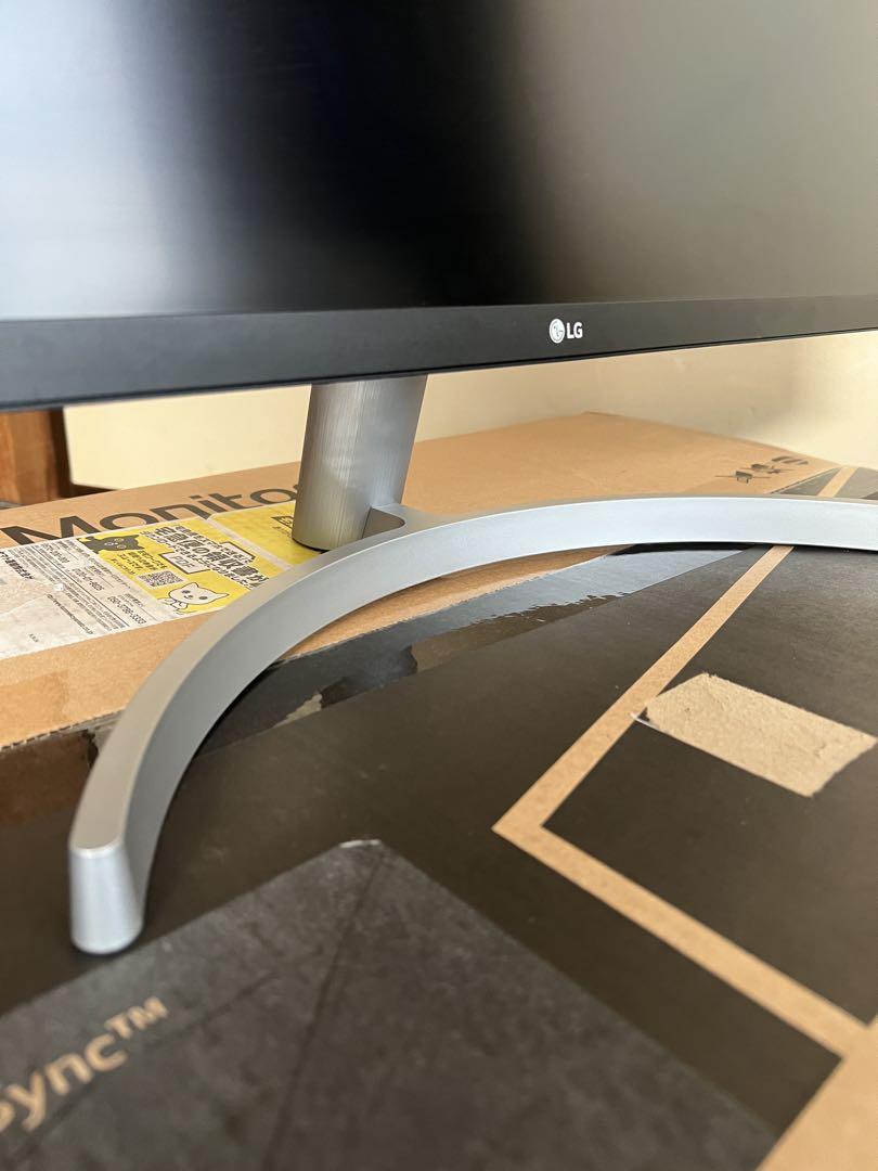 LG UHD 4kモニター 27インチ　27UK600-W