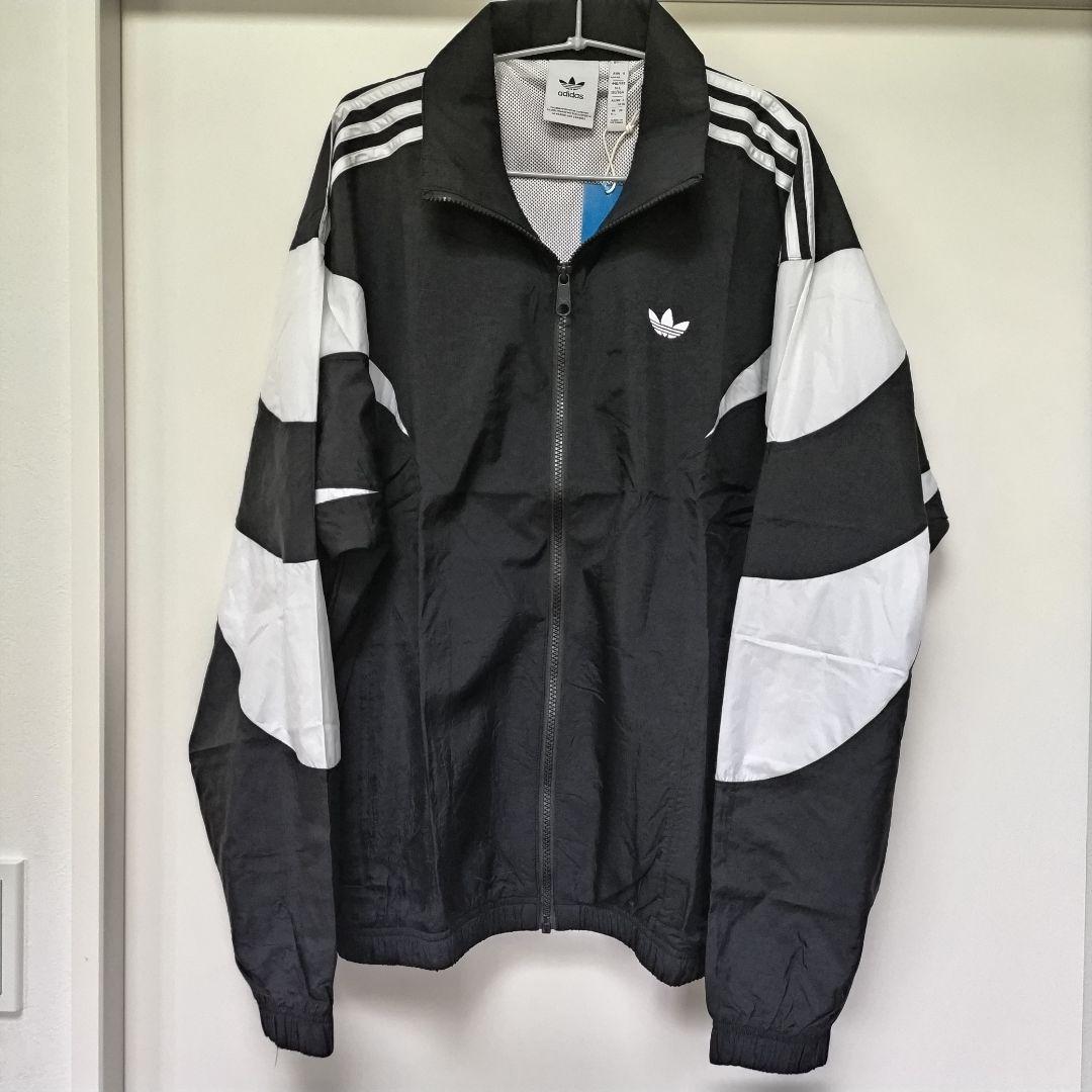 新品　adidas　アディダス ナイロンジャケット IL2465 MXLサイズ