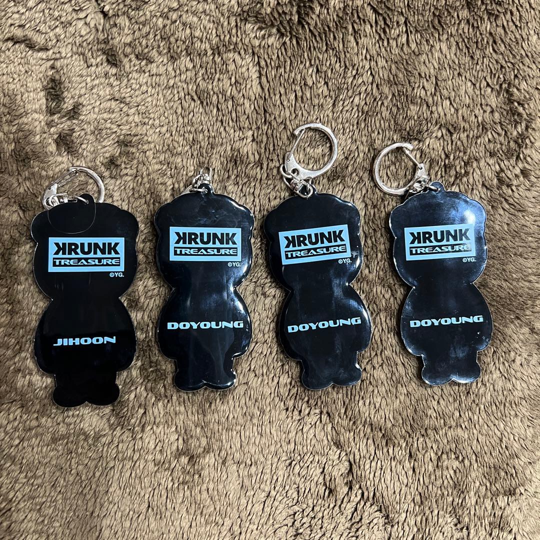 treasure ドヨン ジフン キーホルダー4個セット - メルカリ