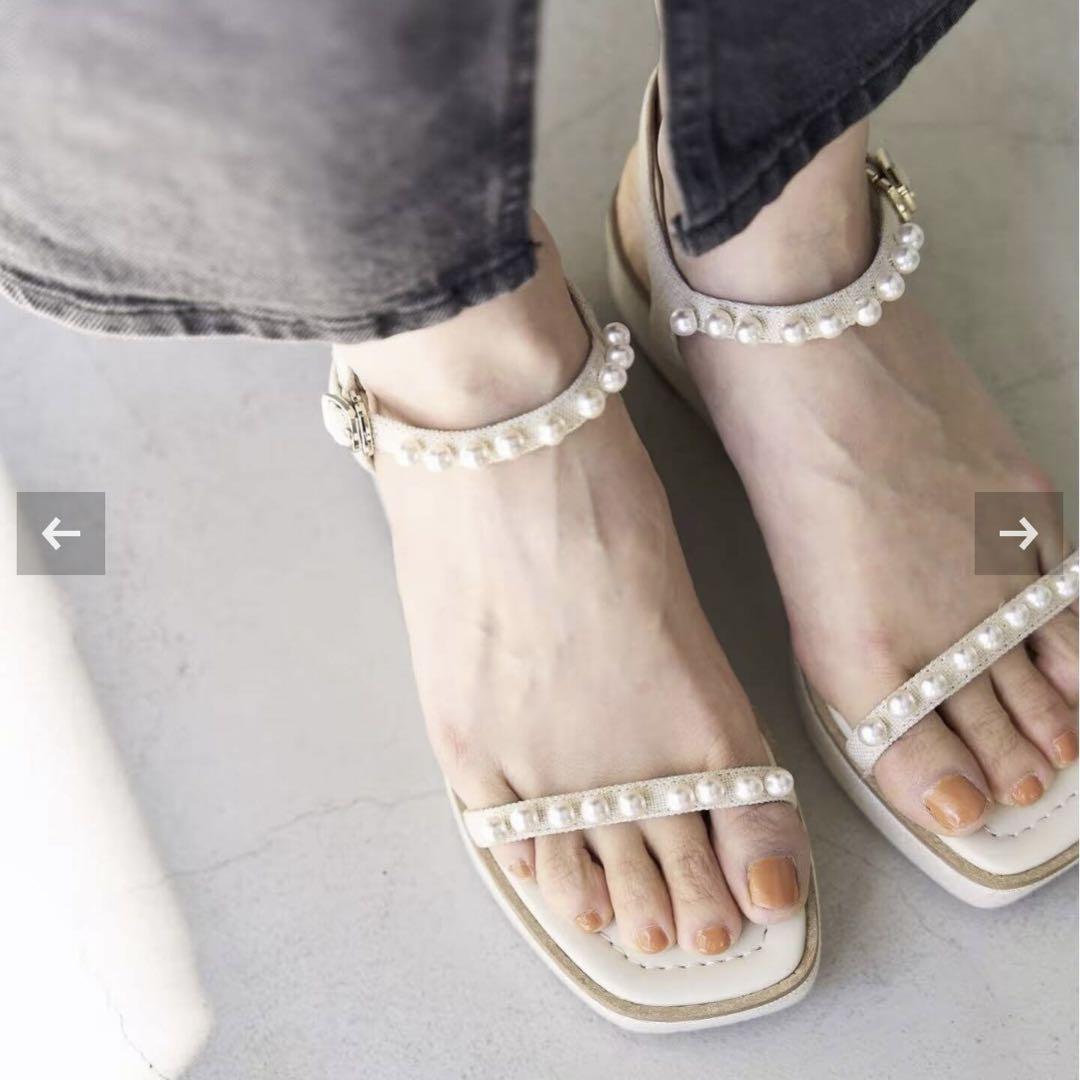 《新品》LE TALON 4cmパールプラットサンダル ナチュラル M