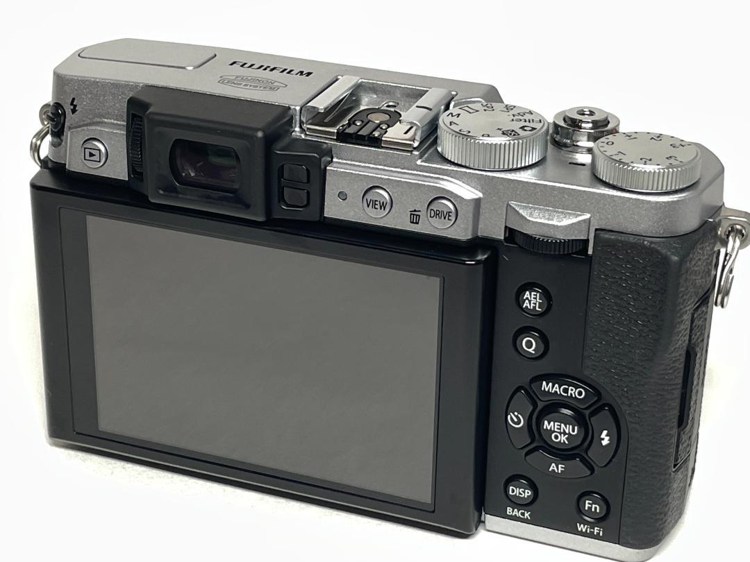 デジタルカメラ FUJIFILM X30