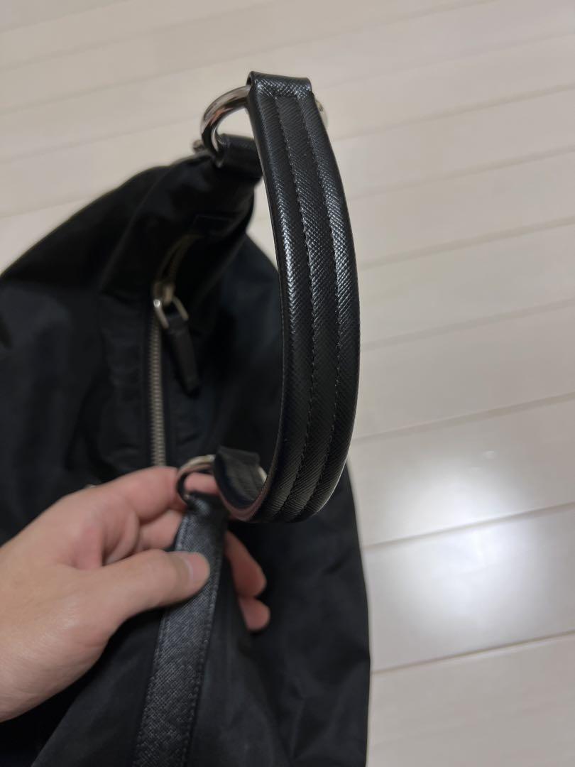 プラダPRADAロゴプレートワンショルダーバッグ　HOBO ナイロントート