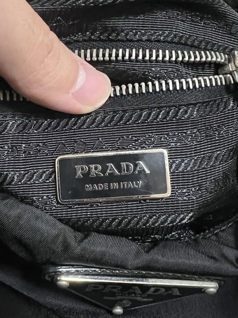 プラダPRADAロゴプレートワンショルダーバッグ　HOBO ナイロントート