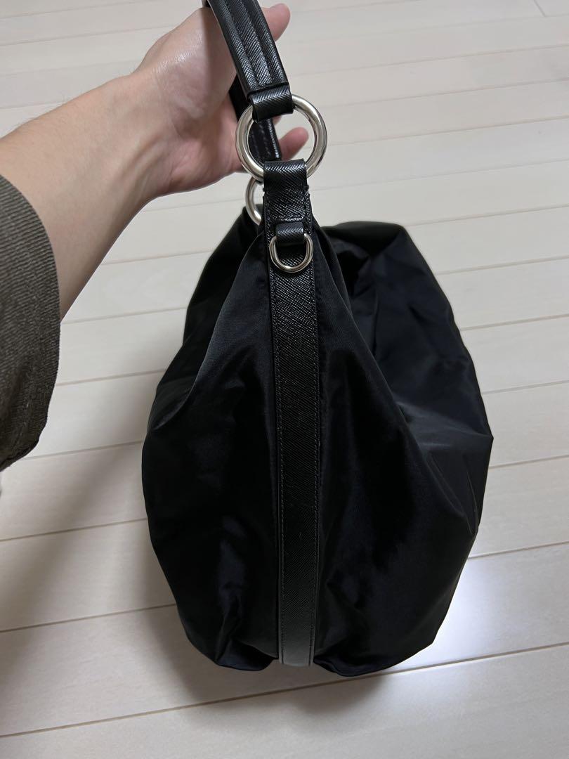 プラダPRADAロゴプレートワンショルダーバッグ　HOBO ナイロントート