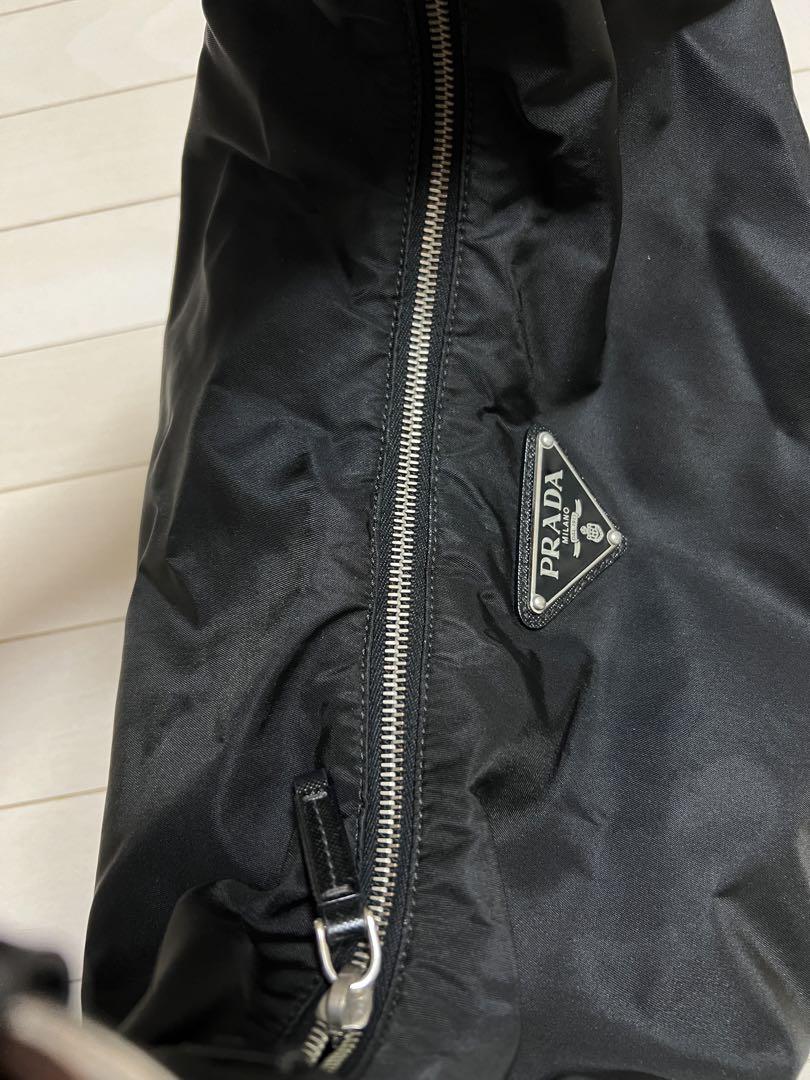 プラダPRADAロゴプレートワンショルダーバッグ　HOBO ナイロントート