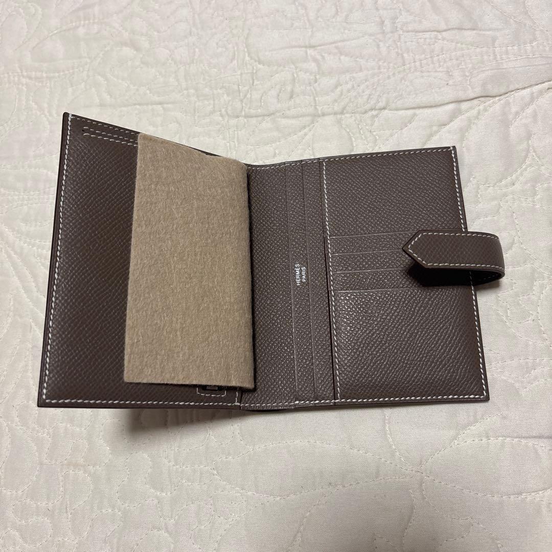 HERMES べアンコンパクト　エトゥープ