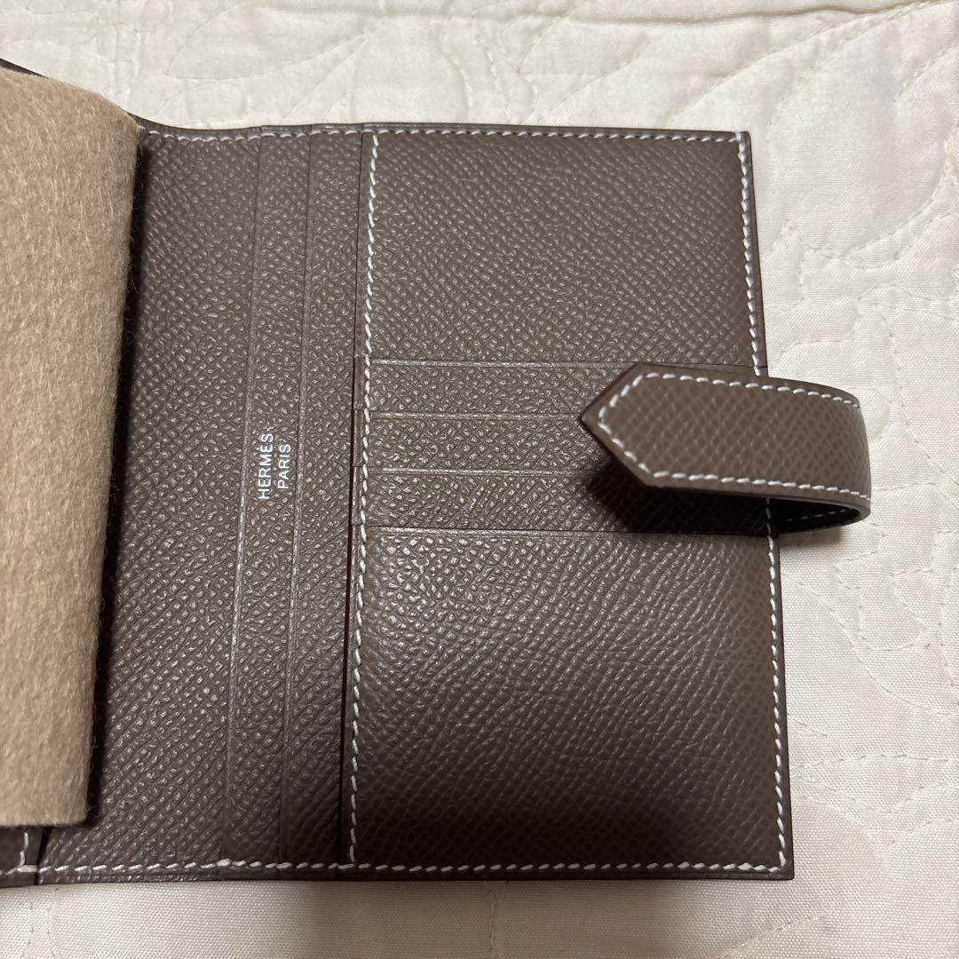 HERMES べアンコンパクト　エトゥープ