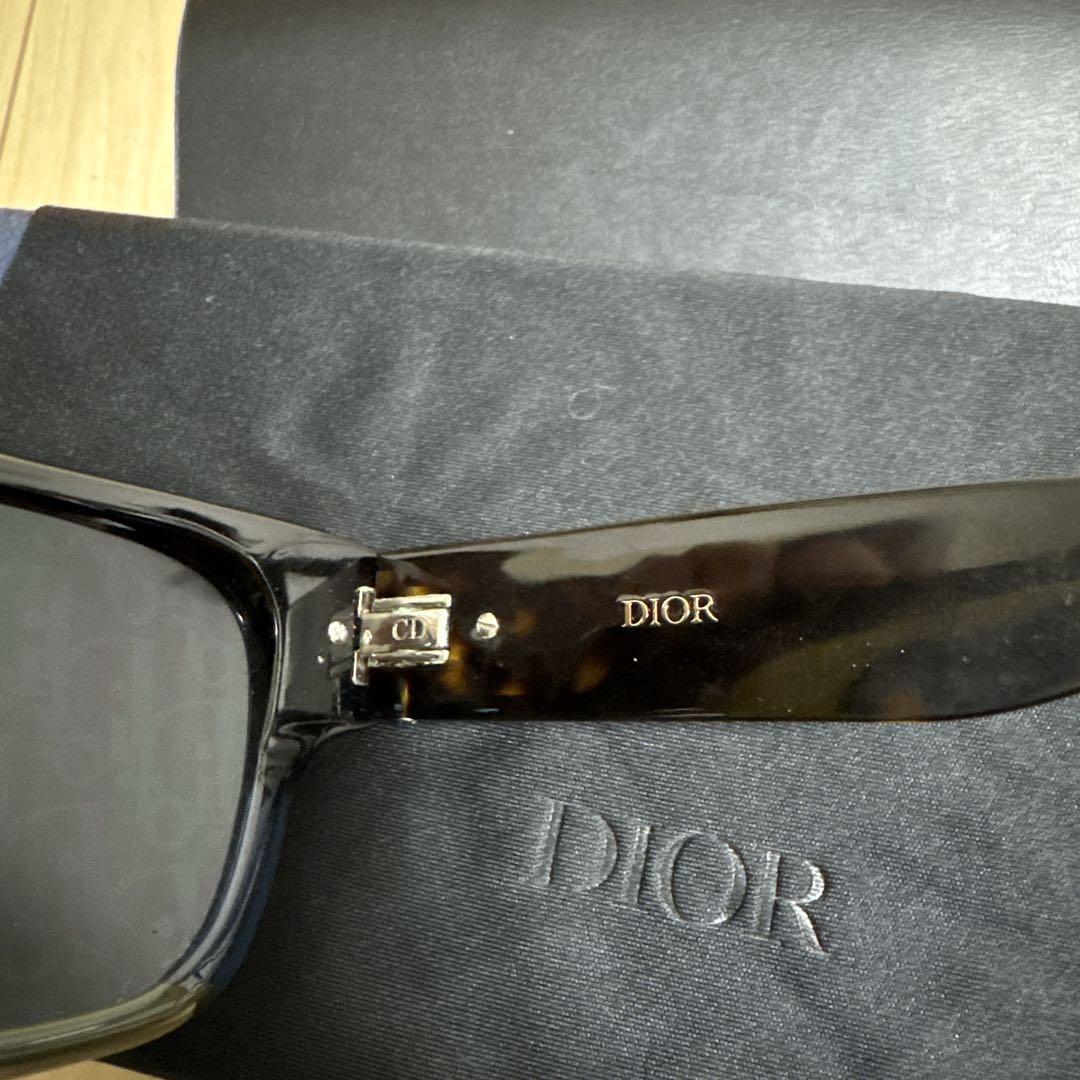 Dior サングラス 黒レンズ ケース付き