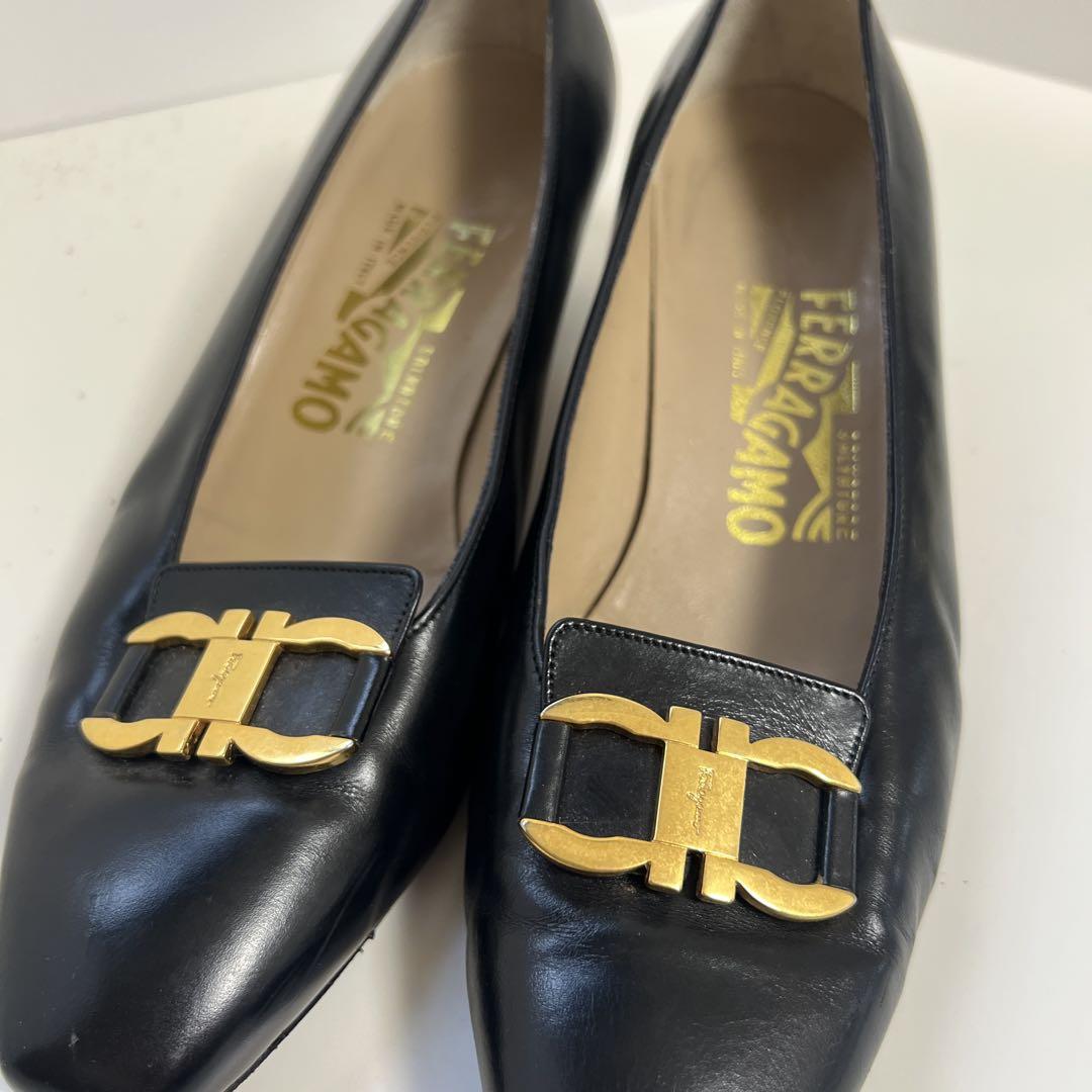 【美品】Salvatore Ferragamo 黒 レザー パンプス6 1/2