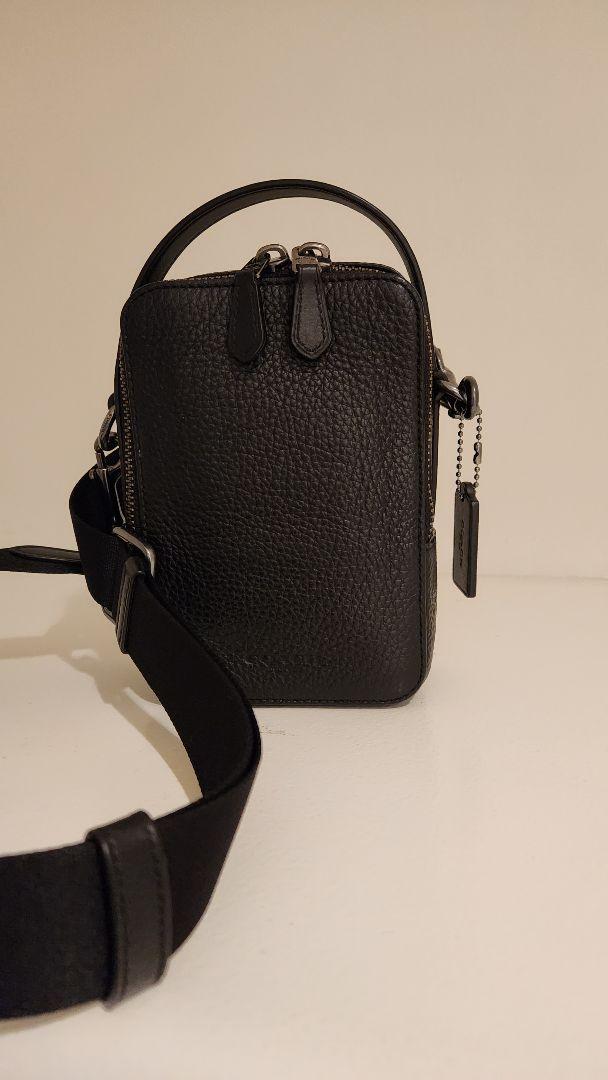 COACH レザー ブラック ショルダーバッグ スマホ収納