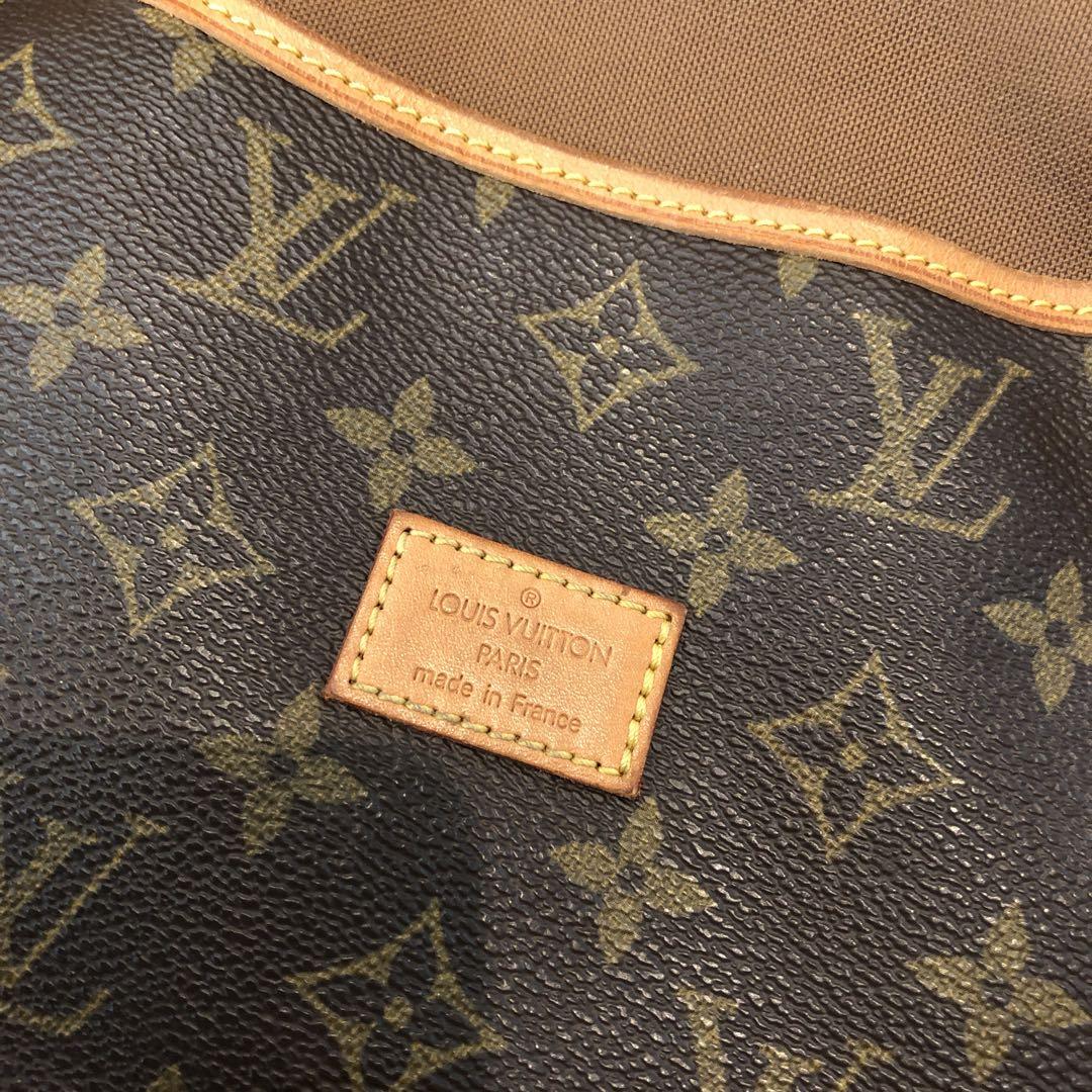 LOUIS VUITTON ショルダーバッグ ソミュール35 モノグラム