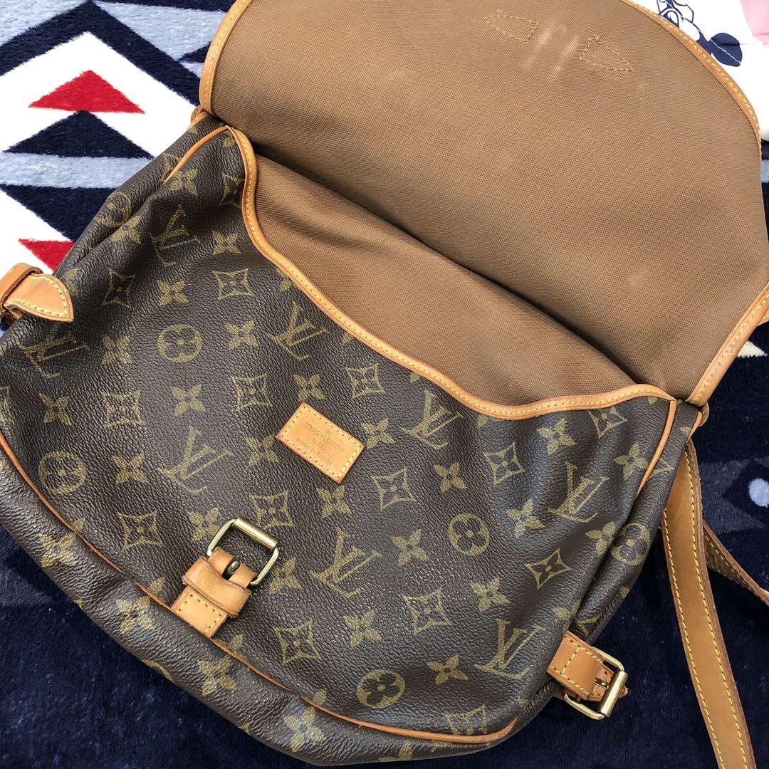 LOUIS VUITTON ショルダーバッグ ソミュール35 モノグラム