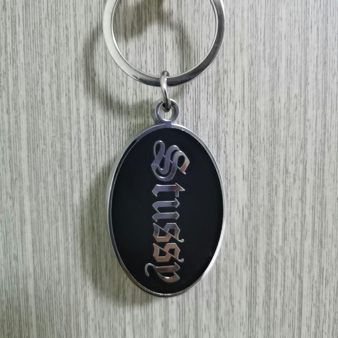 STUSSY ステューシー O.E. BADGE KEYCHAIN - メルカリ STUSSY ステューシー O.E. BADGE KEYCHAIN - メルカリ