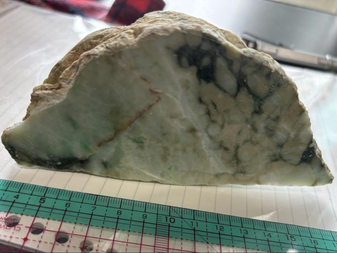 糸魚川翡翠 小滝 621ｇ