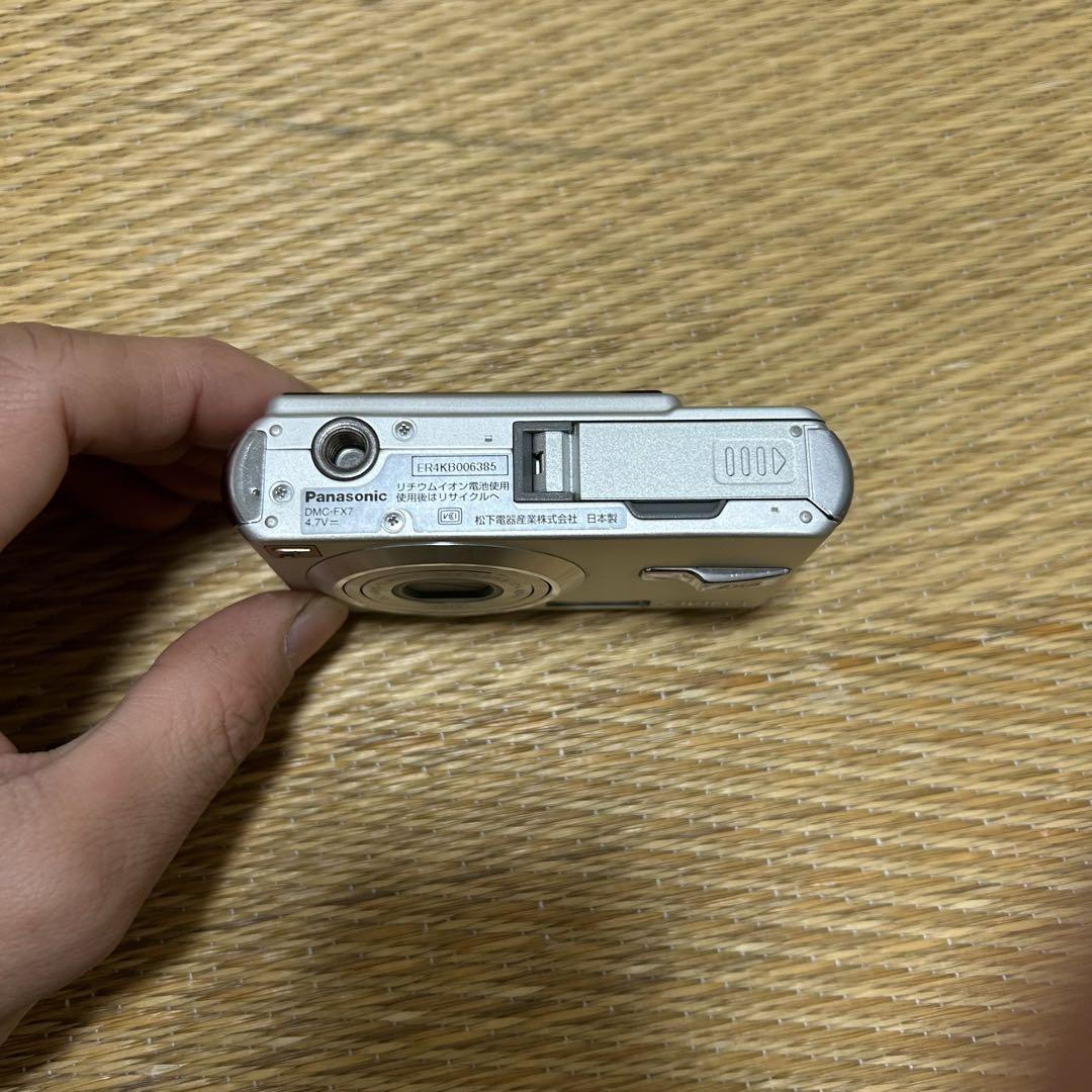 Panasonic LUMIX DMC-FX70 シルバー