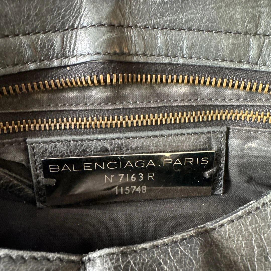 BALENCIAGA ブラックシティ　Mサイズショルダー付き