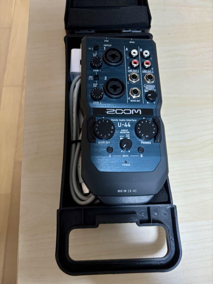 【ケース付き】ZOOM U-44 オーディオインターフェイス