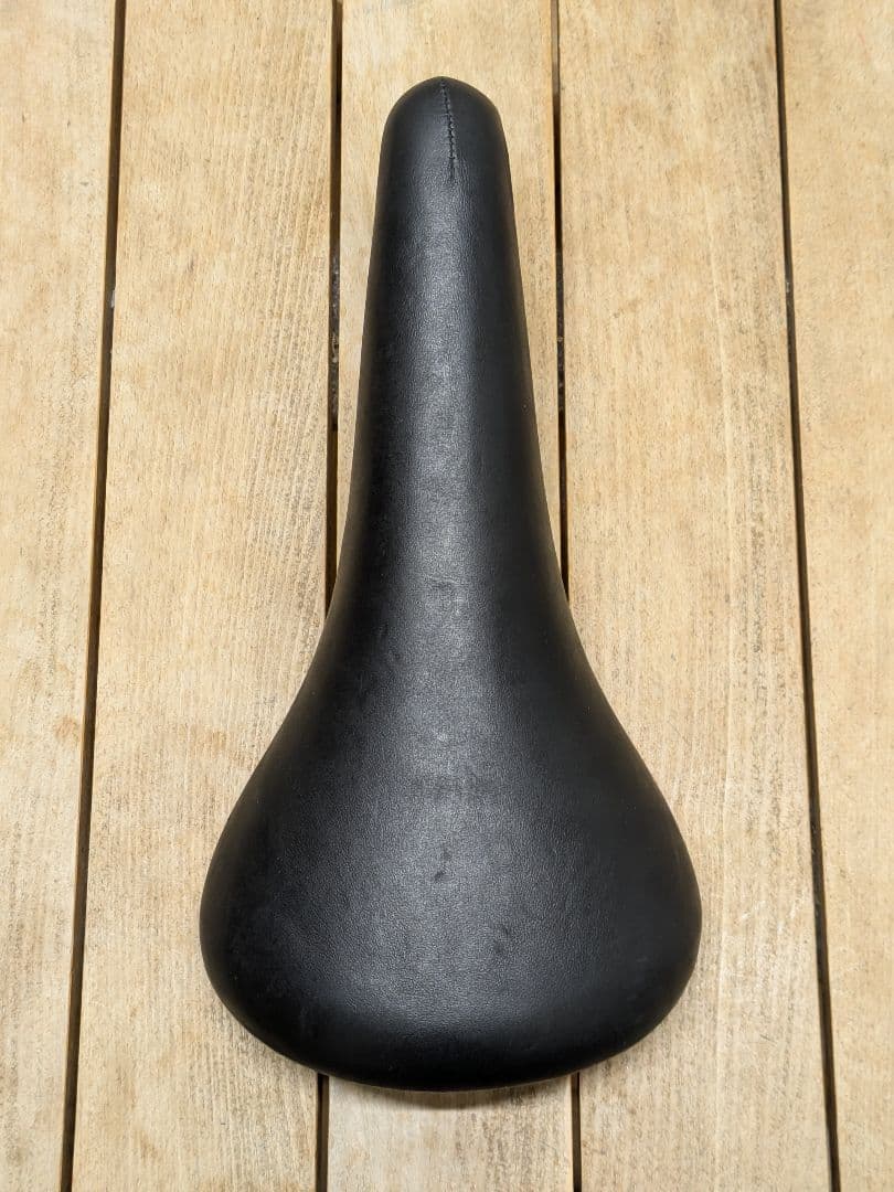 革張りシームレスサドル