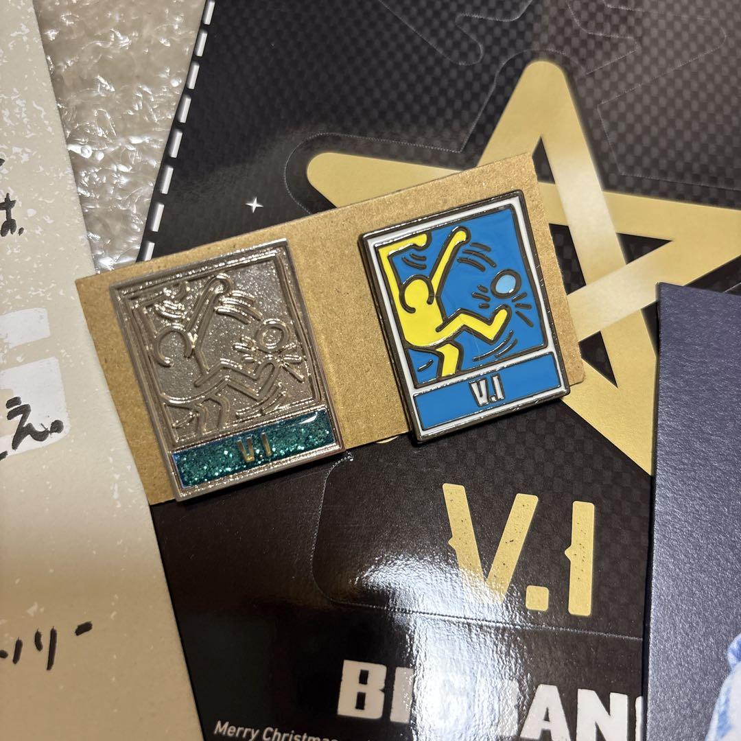BIGBANG VI カード キースヘリングコラボピンバッジ付きセット