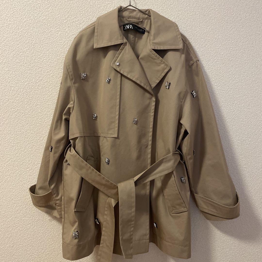 新品 zara トレンチハーフコート ビジュー付き 新品 未着用 zara トレンチハーフコート ビジュー付き M