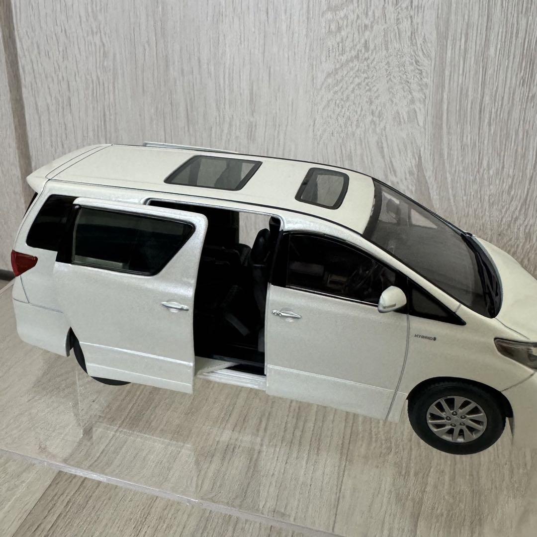 [専用]20後期 アルファード カラーサンプル 070パール 箱付き 美品】トヨタ アルファード 20系後期 カラーサンプル - メルカリ