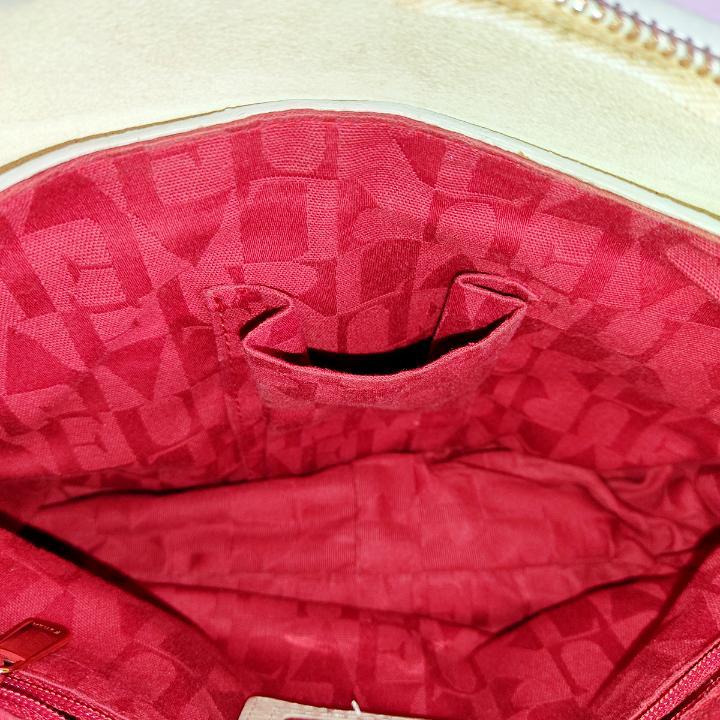 FURLA フルラ ショルダーバッグ レザー ホワイト