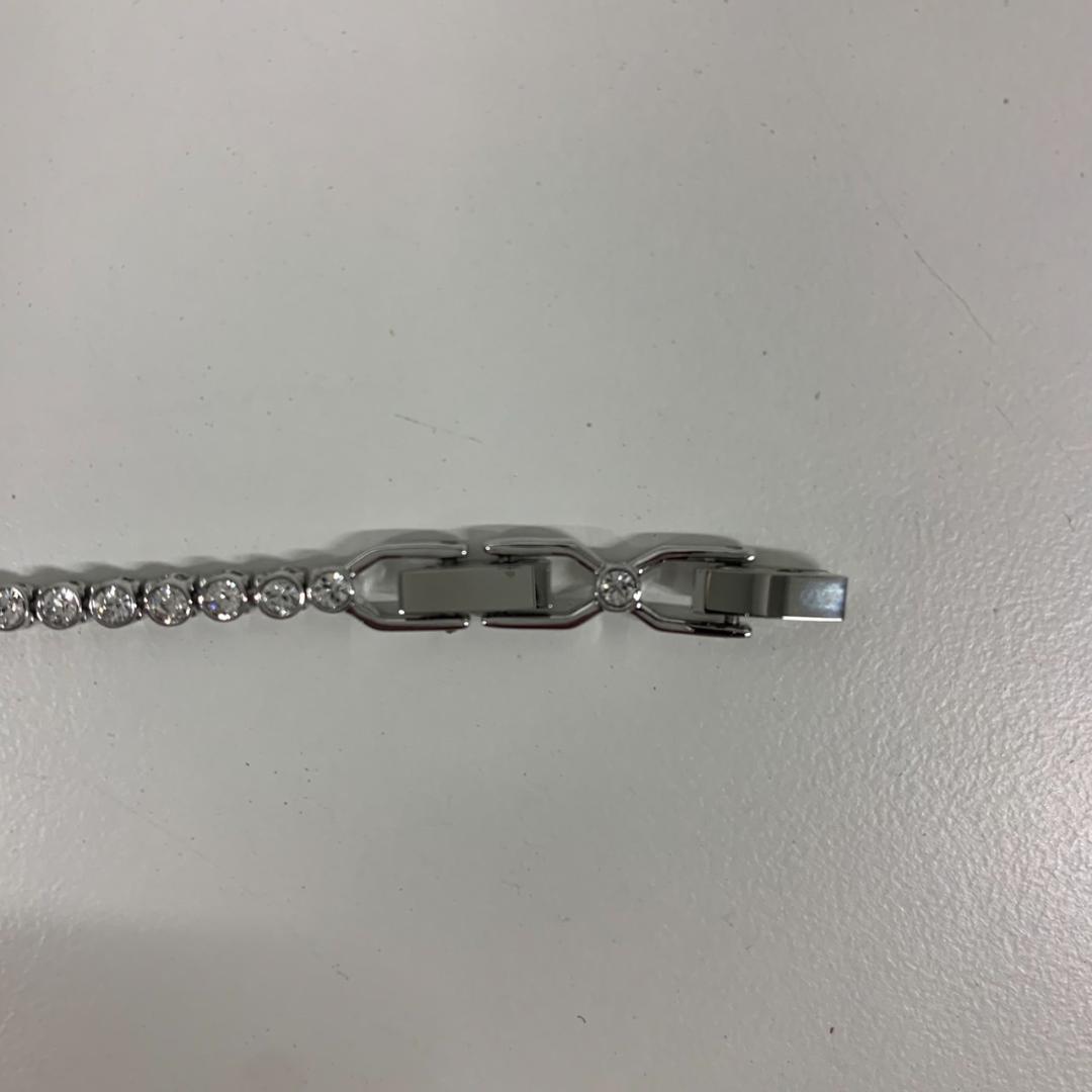SWAROVSKI テニスブレスレット 箱付き