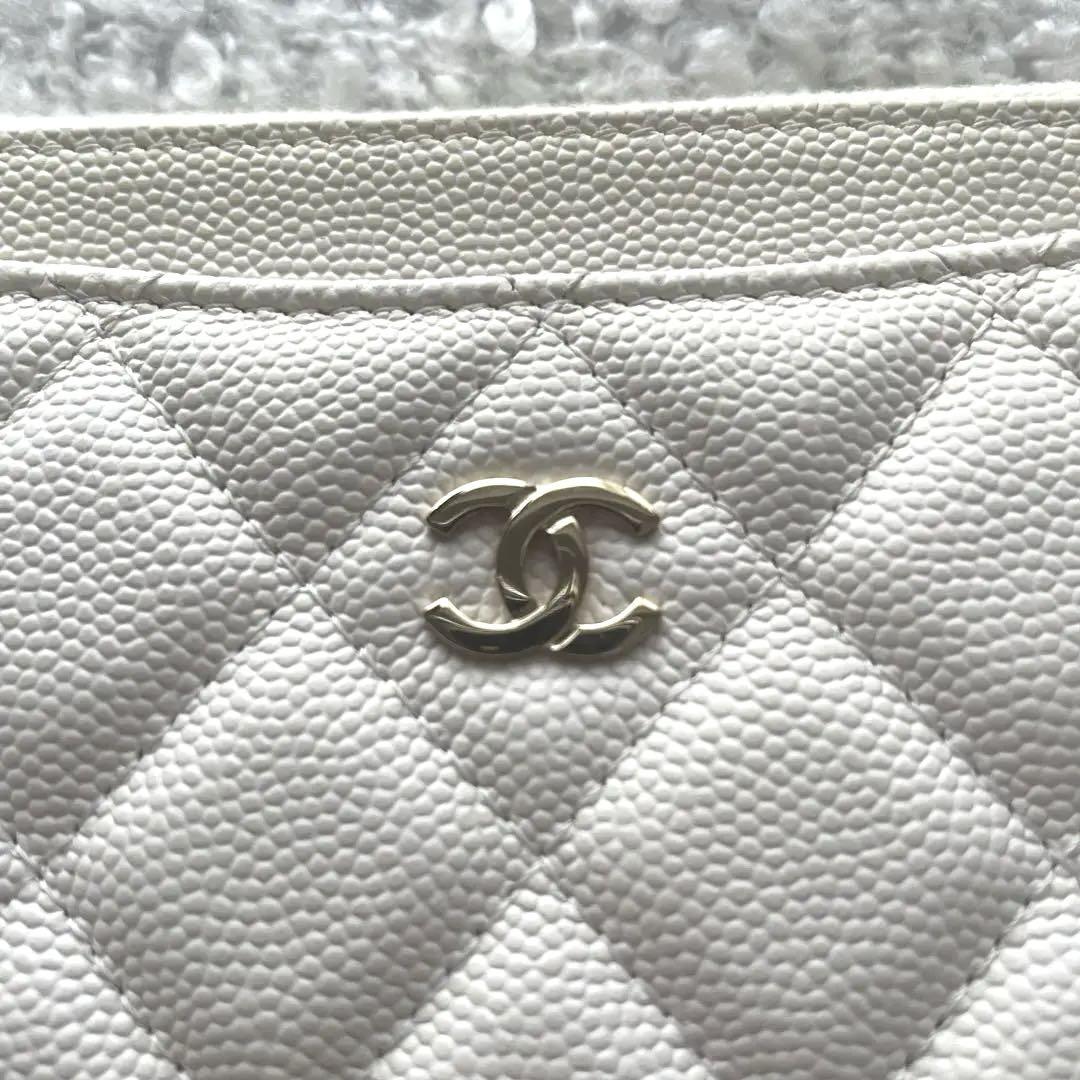 CHANEL マトラッセ スリムウォレット 白