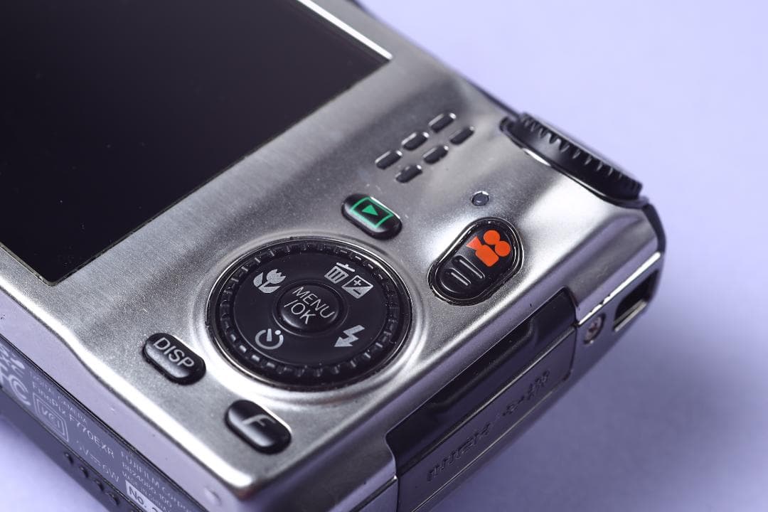 デジタルカメラ [#841] FUJIFILM FINEPIX F770 EXR