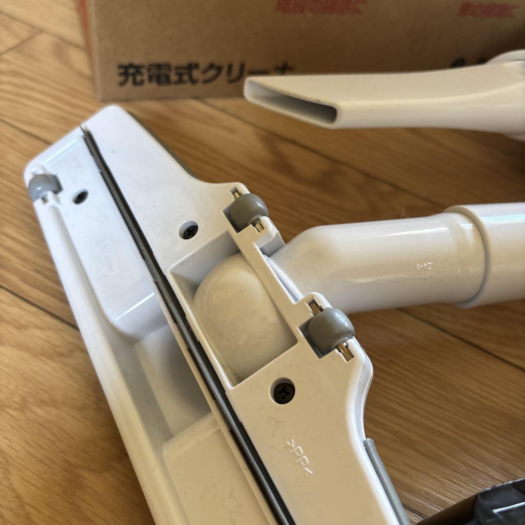 Makita CL107FD 充電式クリーナー