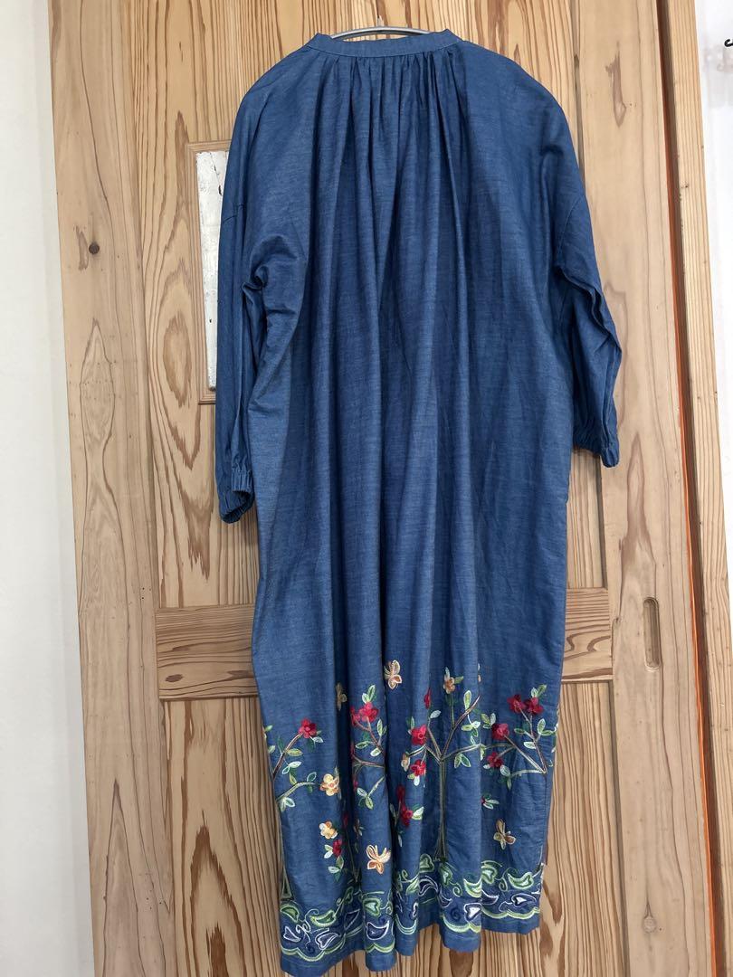 刺繍入りデニムワンピース