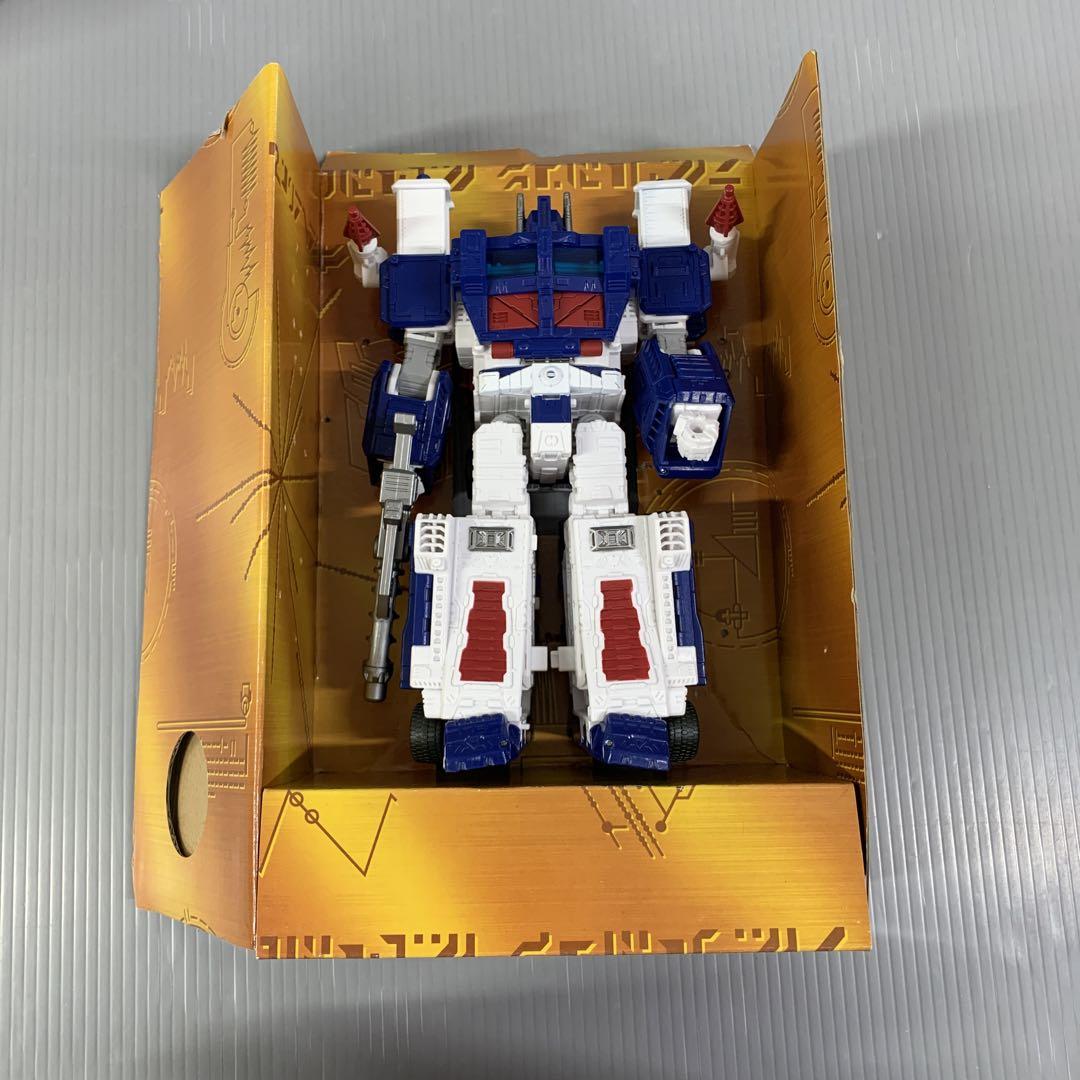 KD-11 ウルトラマグナス 「トランスフォーマー キングダム」