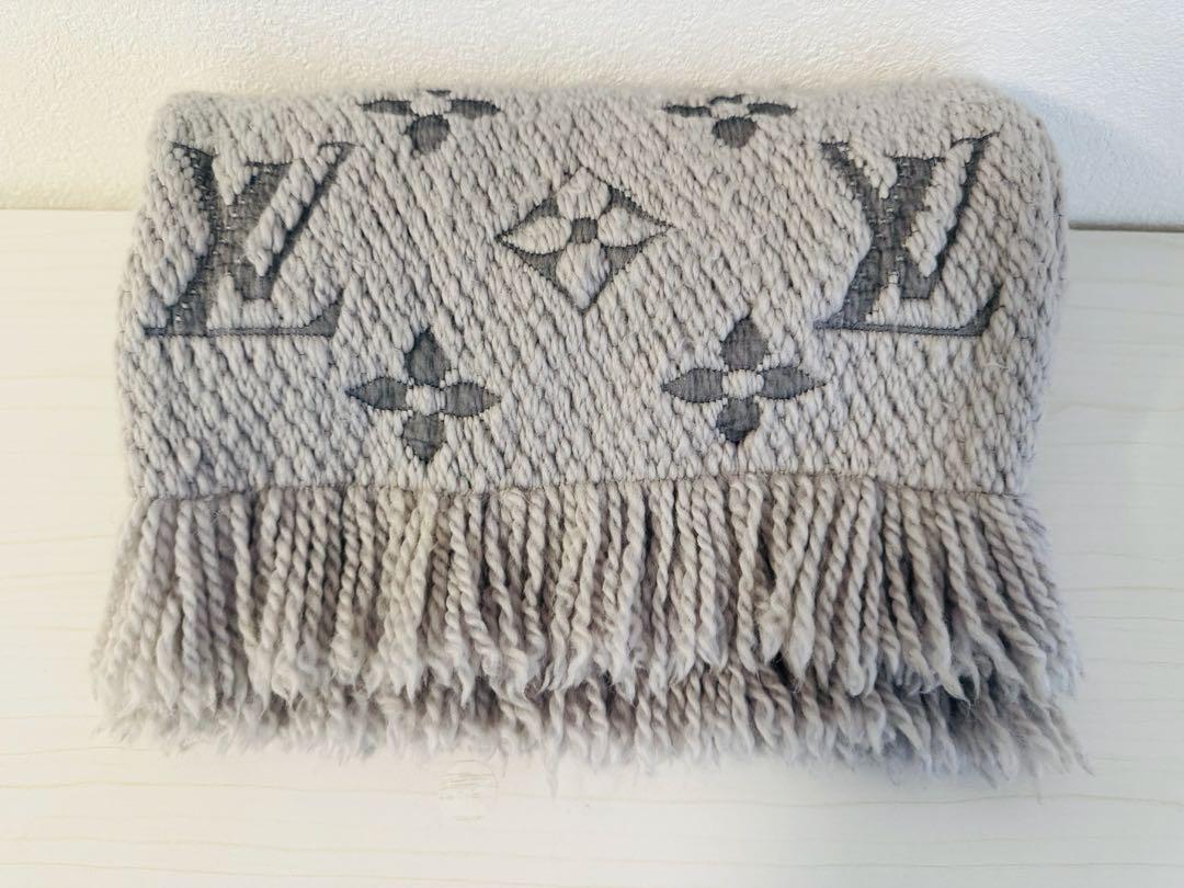 「最終値下げ」Louis Vuitton グレー マフラー ロゴ