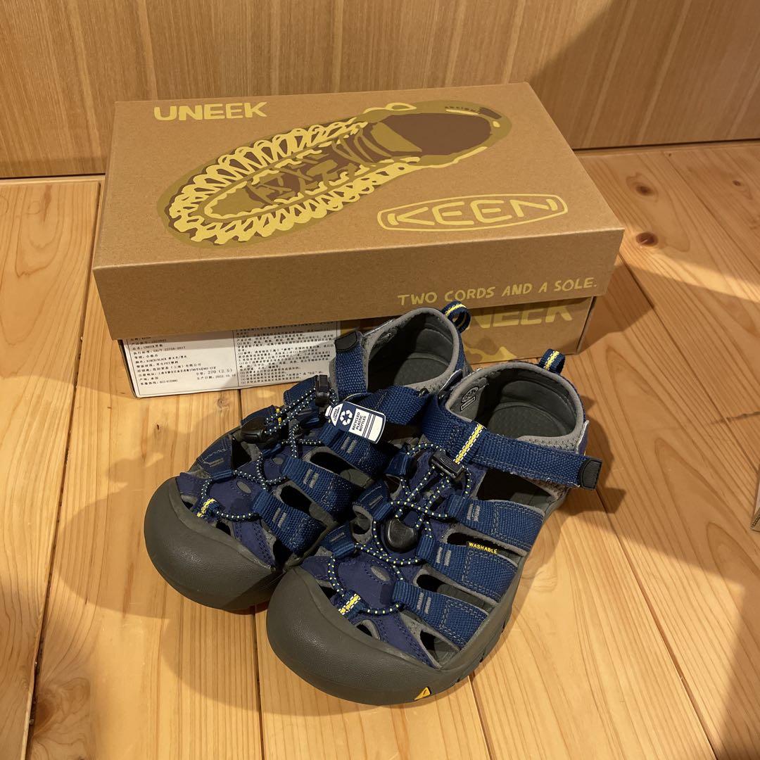 KEEN UNEEK サンダル ネイビー 22.5cm