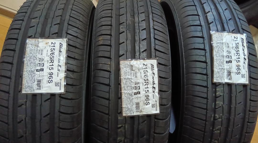 送料含2022年製新品3本ヨコハマブルーアースEsES32　215/65R15