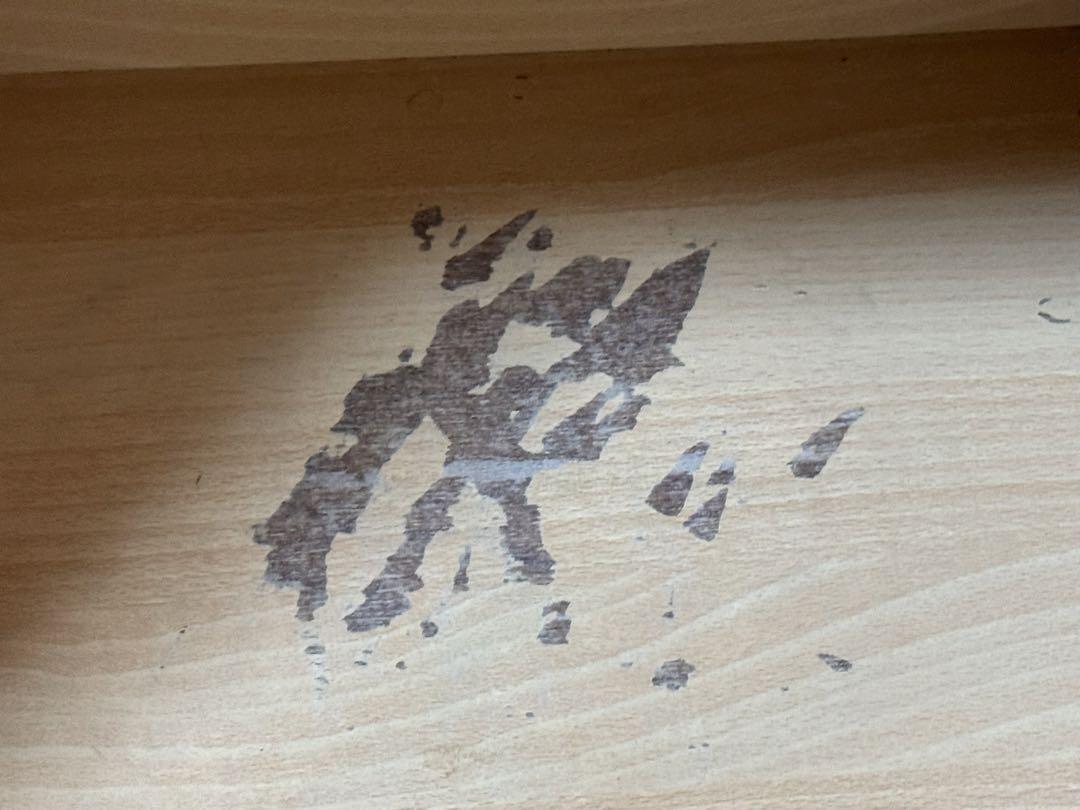 引き出し4つ付き