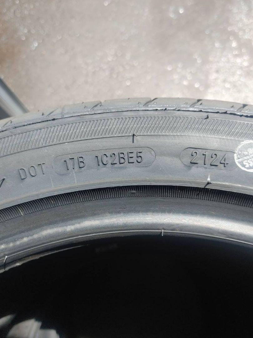 GREENLANDER L-ZEAL 56 215/45 R17 タイヤ