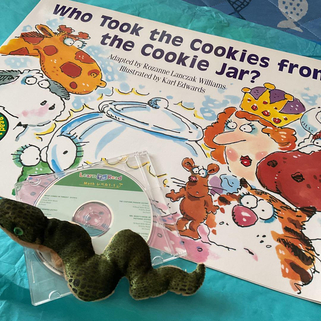 Who Took the Cookies from ….大型英語絵本とパペット