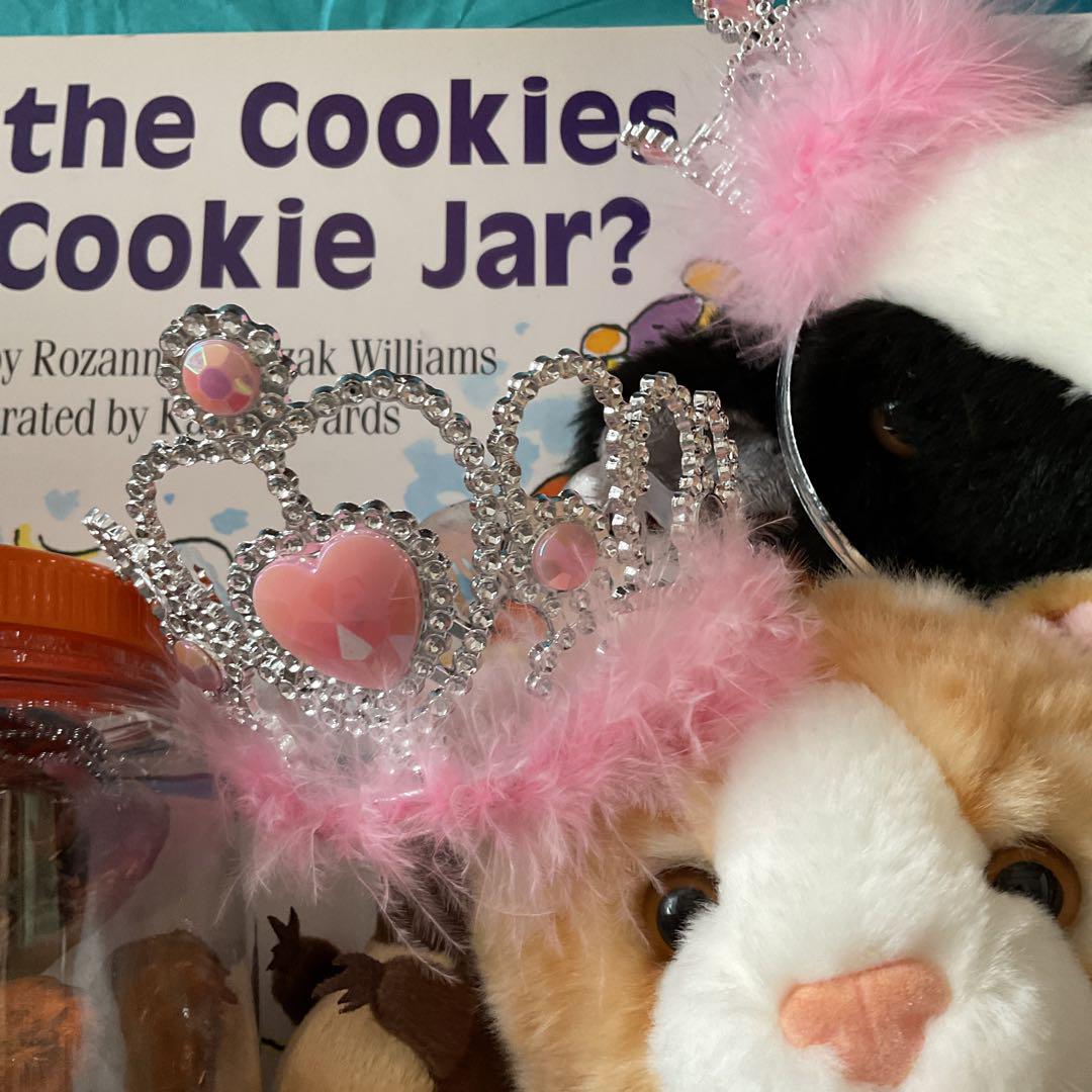 Who Took the Cookies from ….大型英語絵本とパペット