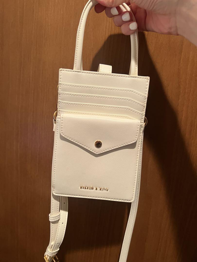 CHARLES - KEITH ホワイト スマホショルダーバッグ