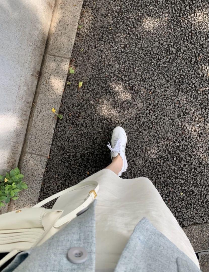 CHARLES & KEITH ホワイト スマホショルダーバッグ