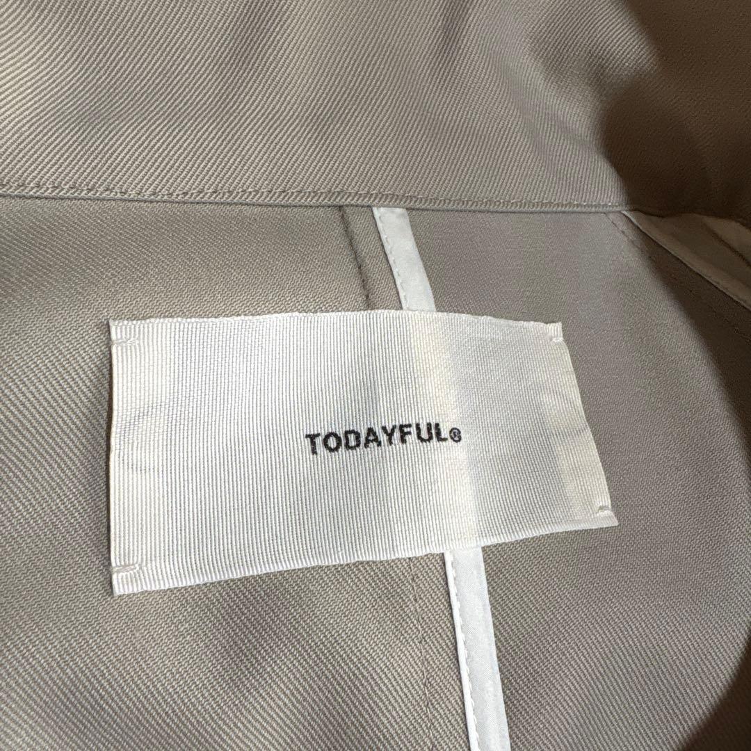トゥデイフル 4.9万円 スタンドカラー ロング トレンチコート ベルト付き トゥデイフル 4.9万円 スタンドカラー ロング トレンチコート ベルト付き