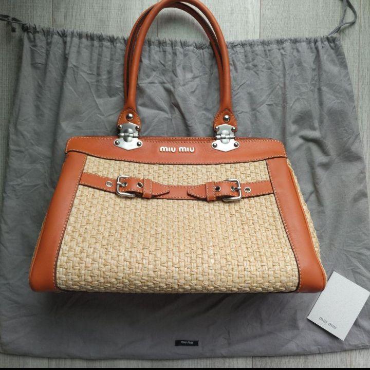 【公式サイト】正規ブランド品通販 黒 10万☆ミュウミュウ 美品 柔らか シープレザー 羊革 バッグ