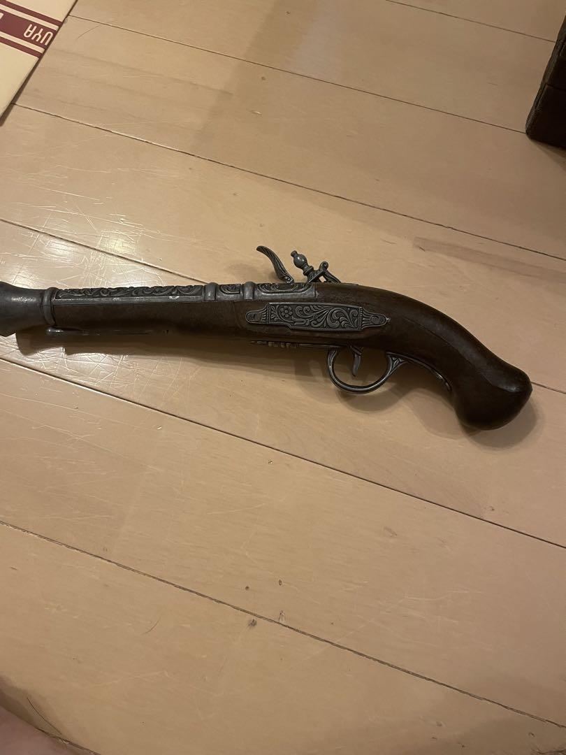 古典的な金属製モデルガン