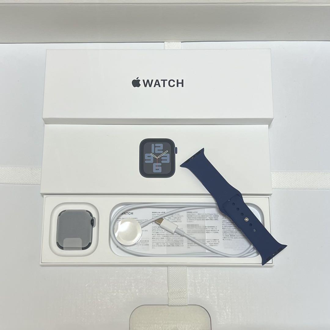 【新品未使用】最新型Apple Watch SE第二世代　40mm