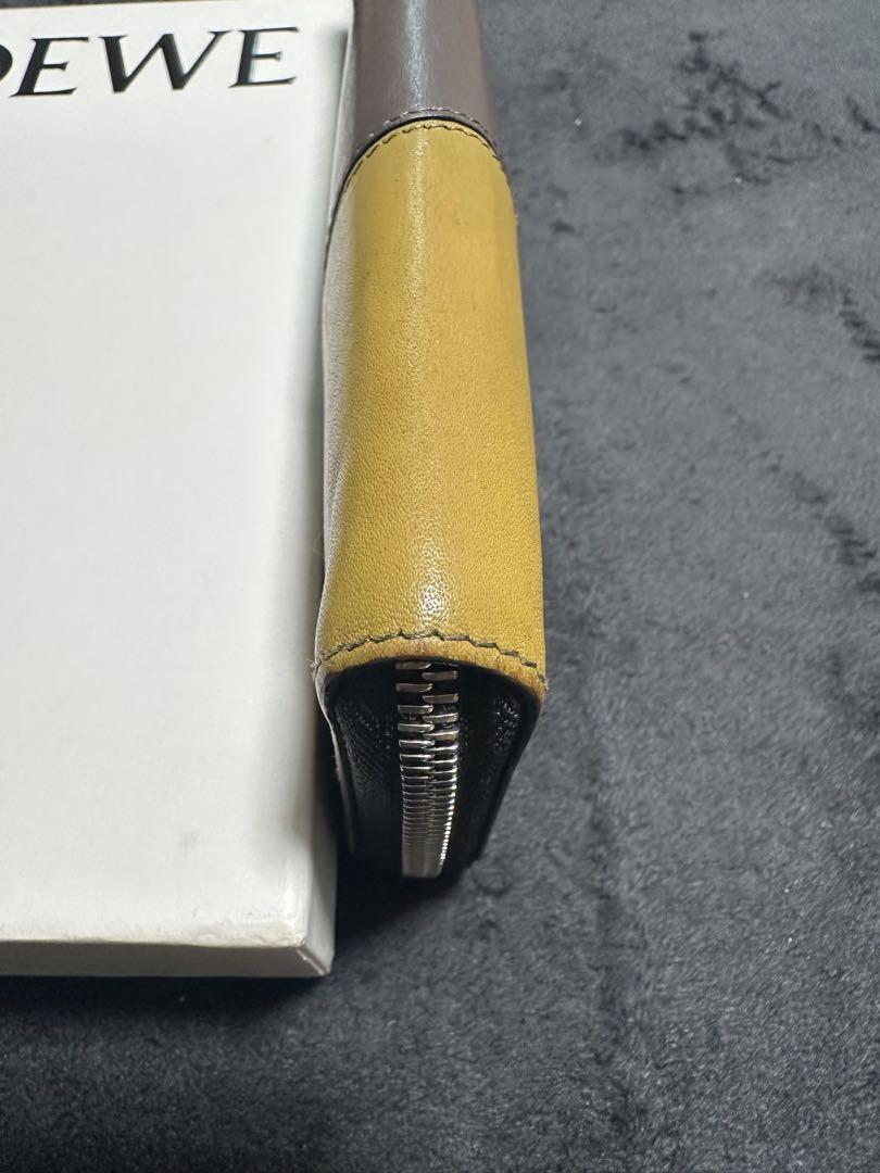 LOEWE ジップ式長財布