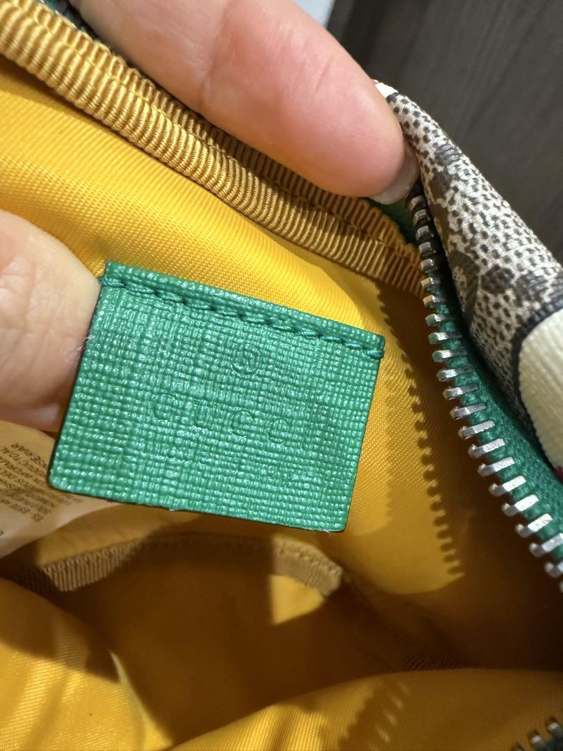 GUCCI ボディバッグ