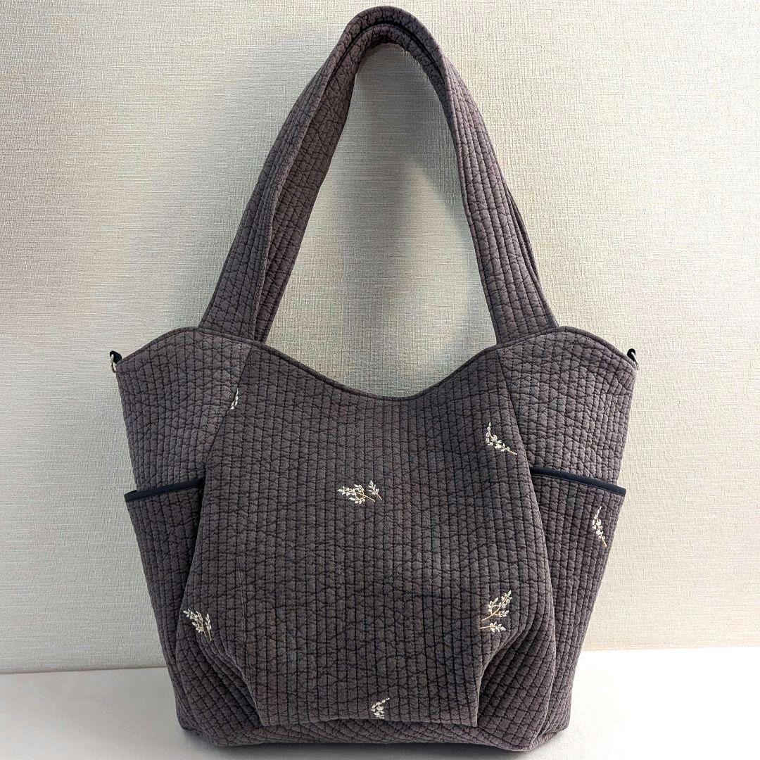 コロンとした　ヌビバッグ　ブラウン　刺繍　キーホルダー紐付き